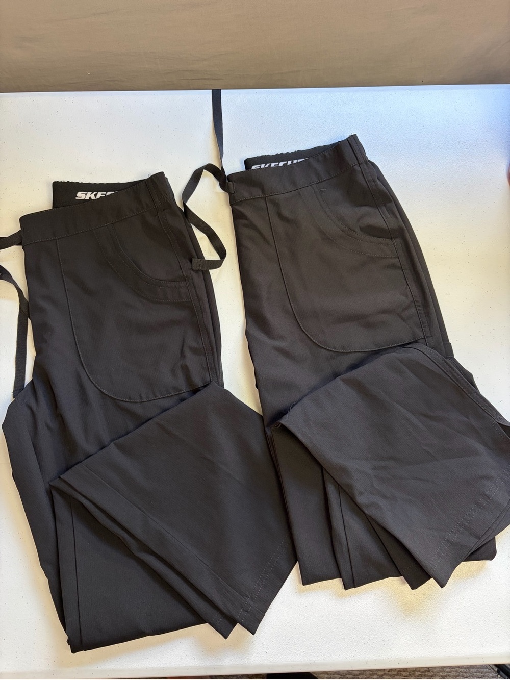 Lot of 2 Skechers Scrubs Pants Elastic Waist Pockets Black Womens size small